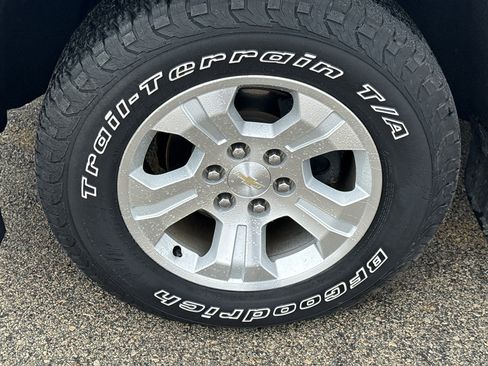 Used 2018 Chevrolet Silverado 1500 LT w/ All Star Edition image 10