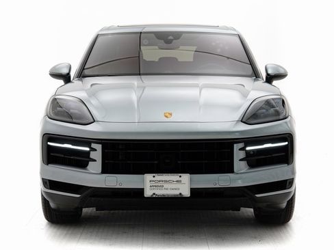 Used 2024 Porsche Cayenne image 27
