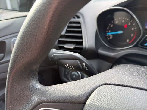 Used 2019 Ford Escape S image 33