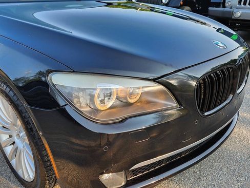 Used 2011 BMW 750Li xDrive AWD/4WD image 22