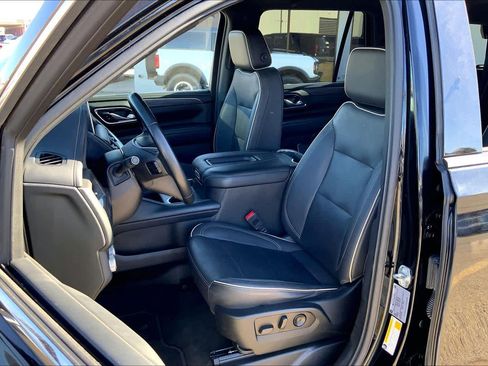 Used 2023 GMC Yukon SLT image 7