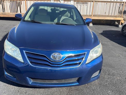 Used 2011 Toyota Camry LE image 7