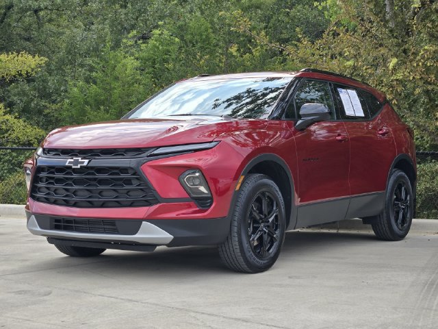 Used 2024 Chevrolet Blazer LT w/ Convenience Package FWD image 4