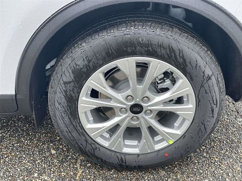 New 2026 Ford Escape Active image 9