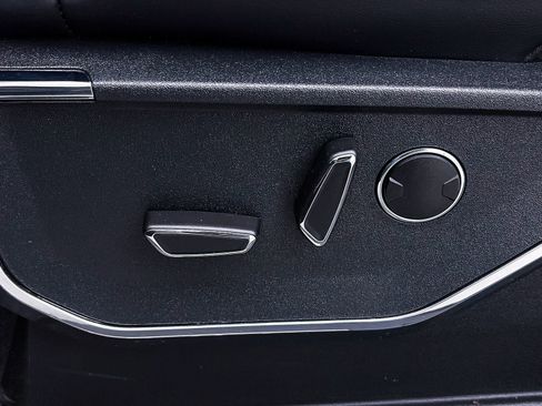 Used 2023 Ford F150 Platinum image 20