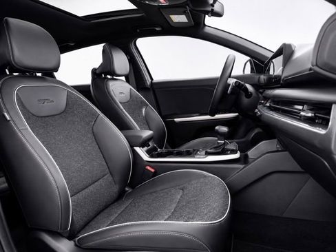 Used 2025 Kia K4 GT-Line w/ GT-Line Sunroof Package FWD image 12