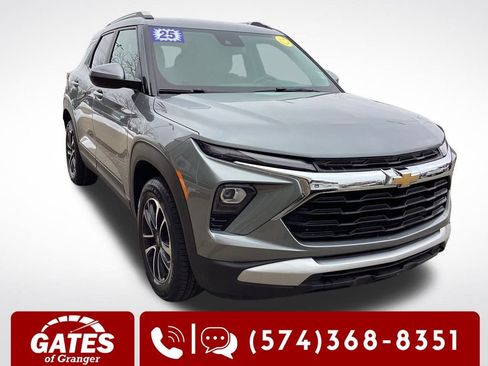 Used 2025 Chevrolet TrailBlazer LT image 1