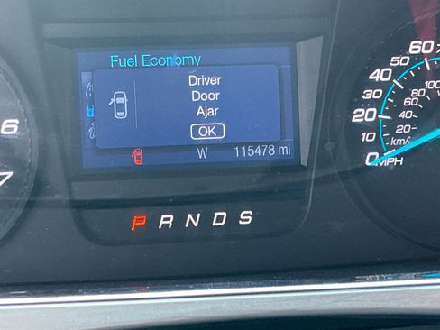 Used 2016 Ford Taurus SEL image 11