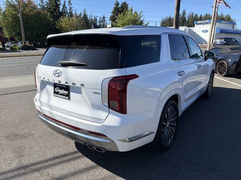 Used 2024 Hyundai Palisade Calligraphy AWD/4WD image 9