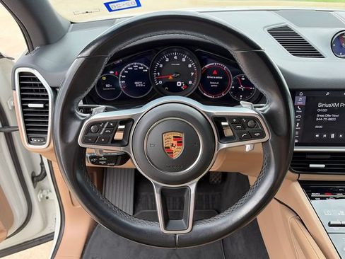 Used 2020 Porsche Cayenne AWD/4WD image 23
