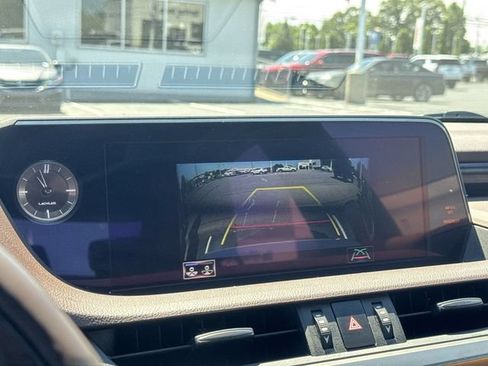 Used 2019 Lexus ES 350 w/ Premium Package FWD image 23