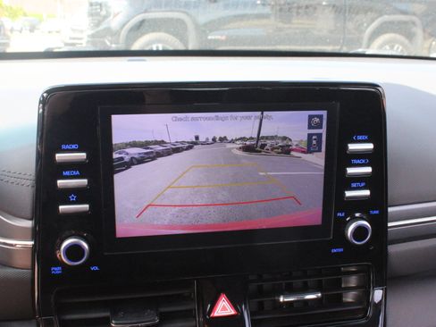 Used 2022 Hyundai Ioniq SE FWD image 21