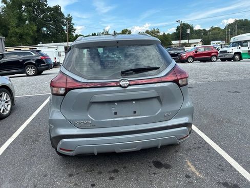 Used 2023 Nissan Kicks SV FWD image 8