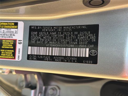 Used 2025 Toyota Camry LE image 31