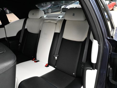 Used 2018 Rolls-Royce Ghost RWD image 38