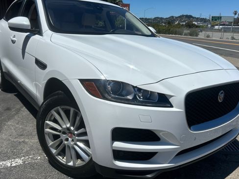 Used 2019 Jaguar F-PACE Prestige AWD/4WD image 3