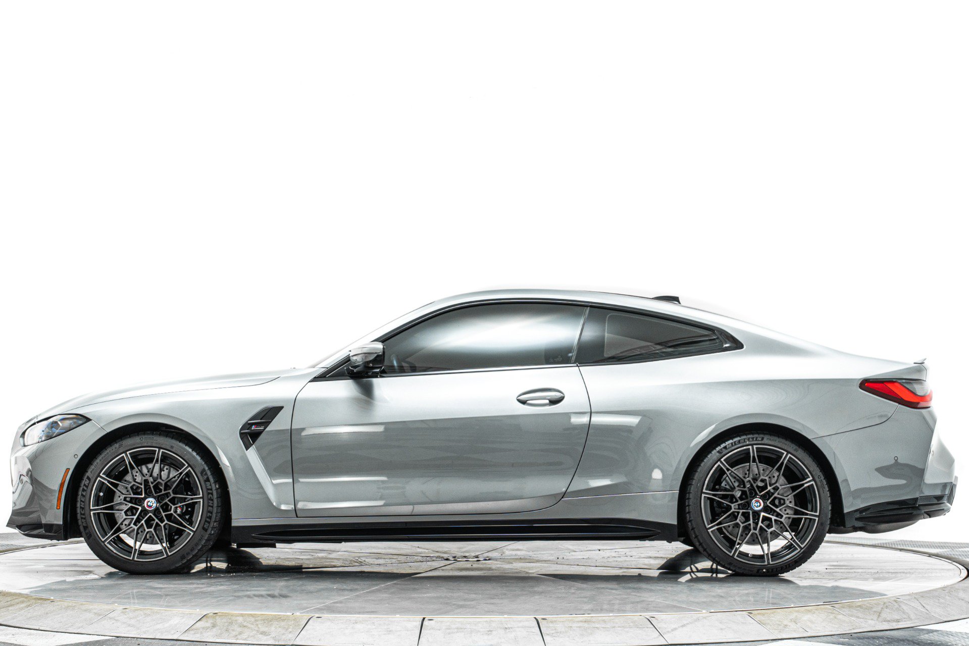 Used 2022 BMW M4 Competition w/ Executive Package RWD image 6