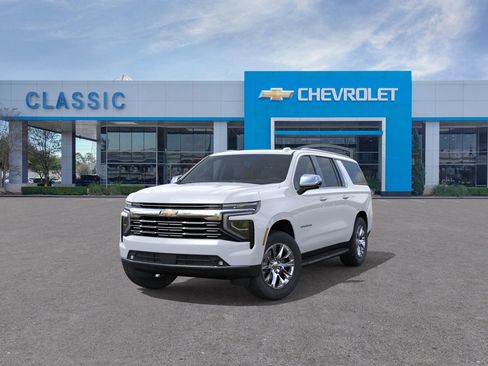 New 2026 Chevrolet Suburban Premier image 8