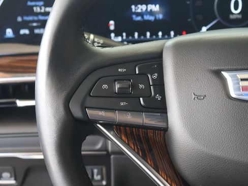 Used 2021 Cadillac Escalade Premium Luxury RWD image 20