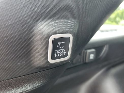 Used 2024 Jeep Grand Cherokee Altitude AWD/4WD image 32