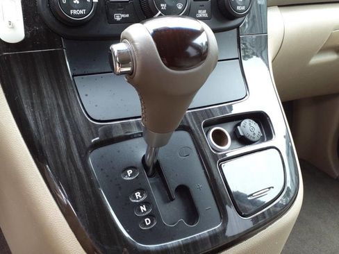 Used 2012 Kia Sedona EX image 18