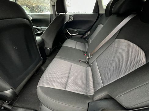 Used 2025 Kia Soul LX w/ LX Technology Package image 25