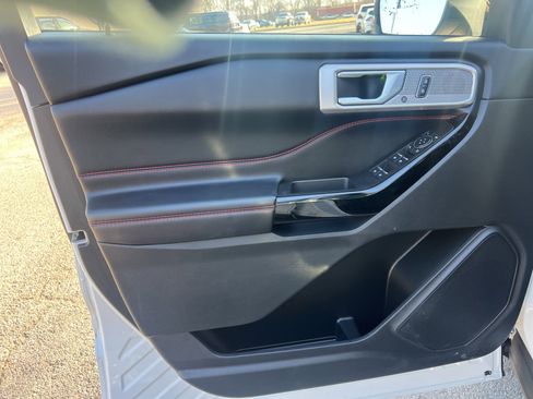 Used 2022 Ford Explorer ST-Line image 10