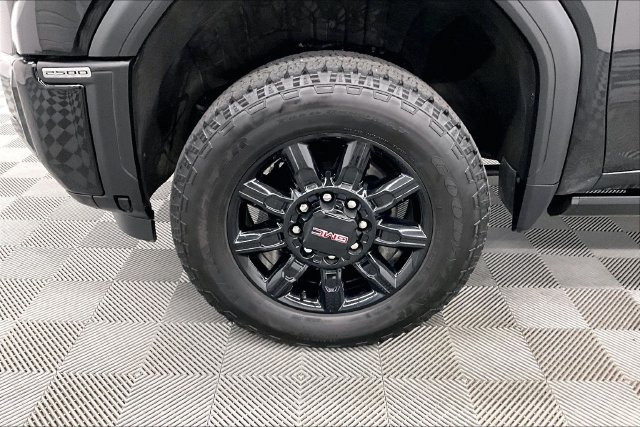 Used 2025 GMC Sierra 2500 AT4 w/ AT4 Premium Plus Package AWD/4WD image 10