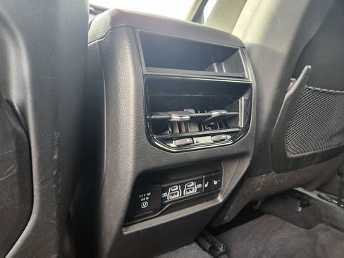 Used 2023 Jeep Grand Cherokee Limited w/ Trailer Tow Prep Group (B) image 17