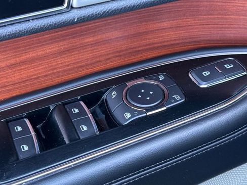 Used 2020 Lincoln Navigator L Reserve w/ Equipment Group 208A Reserve image 12