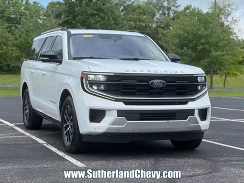 Used 2025 Ford Expedition Max Platinum AWD/4WD image 9