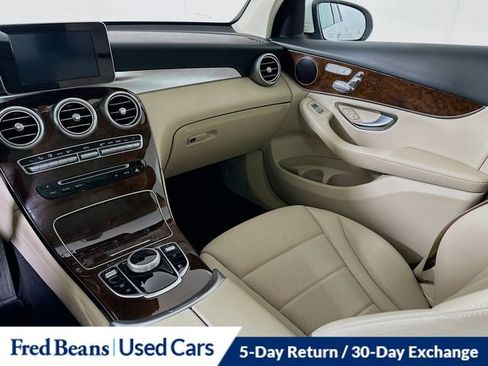 Used 2019 Mercedes-Benz GLC 300 4MATIC image 24