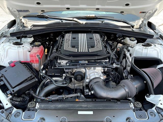 Used 2021 Chevrolet Camaro ZL1 RWD image 28