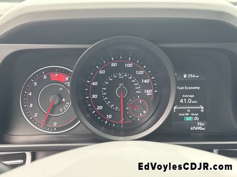 Used 2023 Hyundai Elantra SE image 31