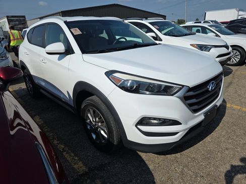 Used 2017 Hyundai Tucson SE w/ SE Popular Package 02 AWD/4WD image 4