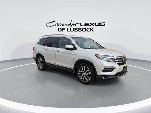 Used 2017 Honda Pilot Elite image 2