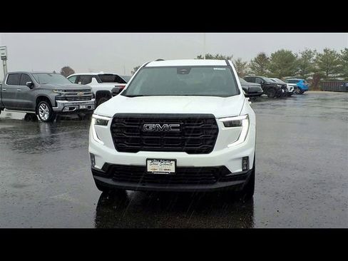 New 2026 GMC Acadia Elevation image 3