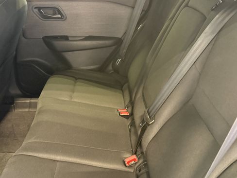 Used 2023 Nissan Rogue S FWD image 23