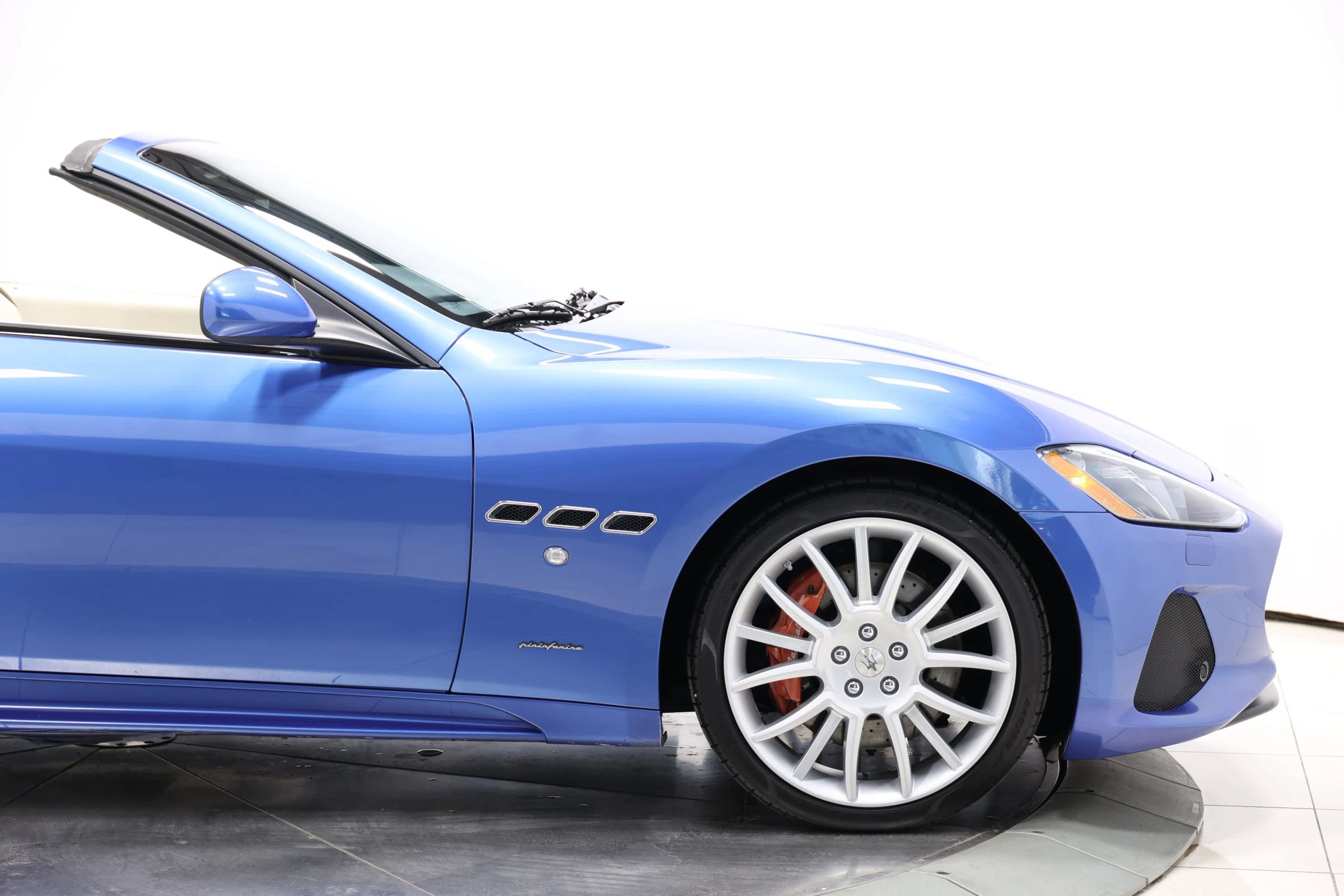 Used 2018 Maserati GranTurismo Sport RWD image 68