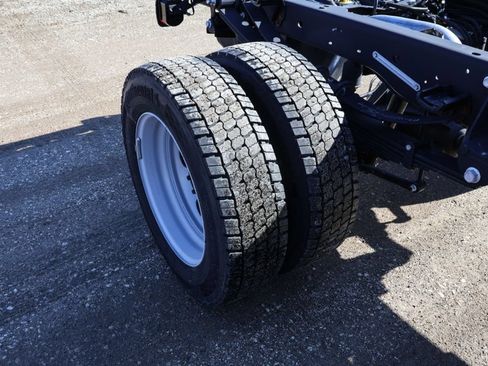 New 2024 Ford F550 4x4 SuperCab Super Duty image 12