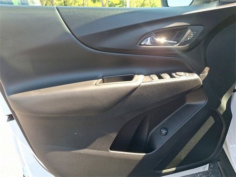 Certified 2022 Chevrolet Equinox LT image 12