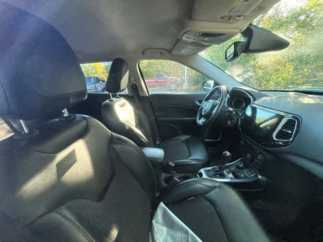 Used 2018 Jeep Compass Latitude w/ Popular Equipment Group AWD/4WD image 14