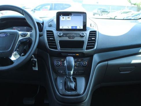 Used 2019 Ford Transit Connect XLT image 17