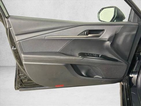 Used 2025 Toyota Camry SE FWD image 10