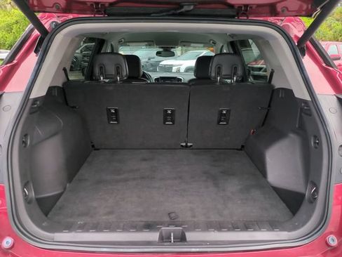 Used 2019 GMC Terrain SLT w/ Preferred Package FWD image 14
