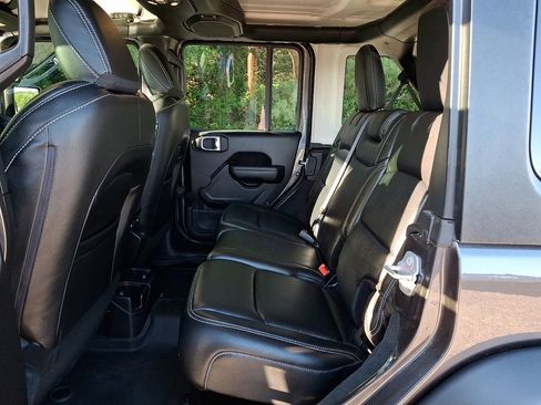 Used 2023 Jeep Wrangler Unlimited Sport AWD/4WD image 10