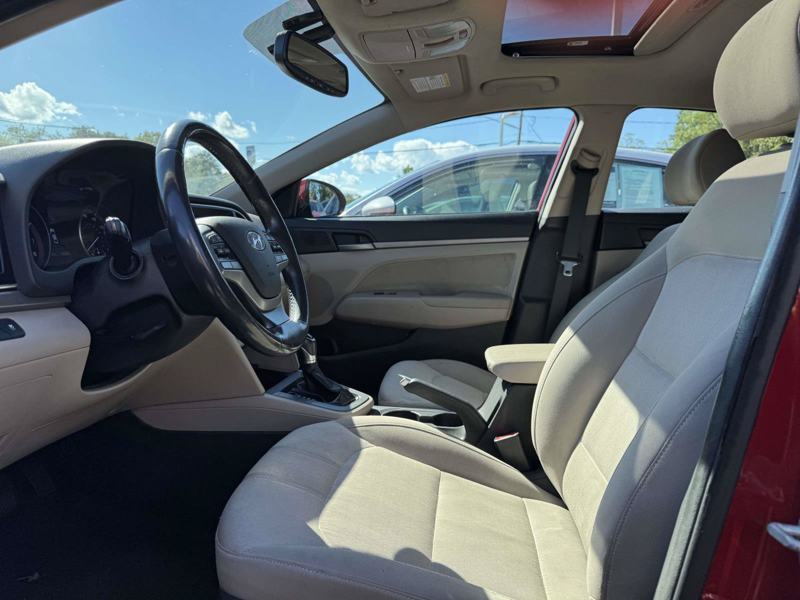 Used 2017 Hyundai Elantra Value Edition w/ Cargo Package FWD image 11