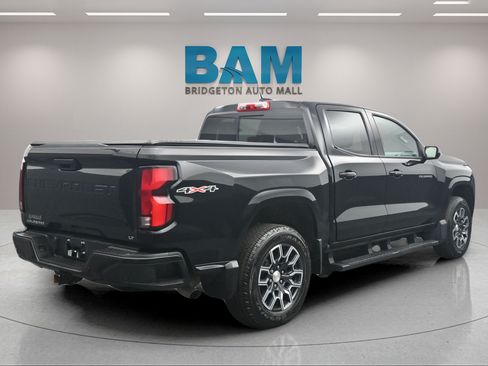 Used 2024 Chevrolet Colorado LT w/ LT Convenience Package III AWD/4WD image 6