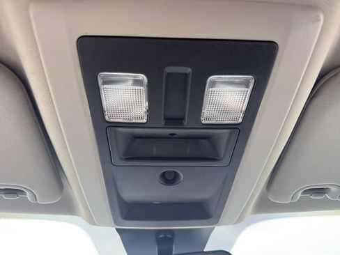 Used 2018 RAM 1500 Express AWD/4WD image 23