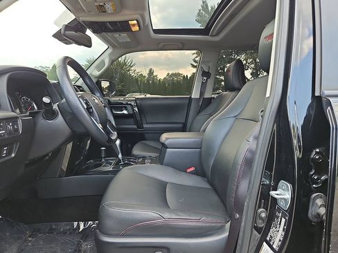 Used 2020 Toyota 4Runner TRD Off-Road Premium w/ Moonroof Package AWD/4WD image 15
